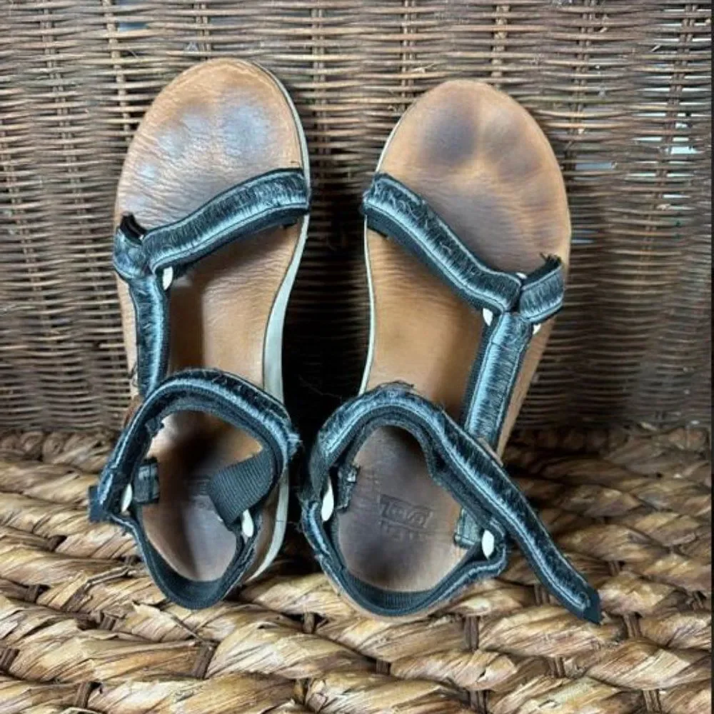 Teva Sz 9 Women's‎ Black White Strap Original Universal Sandals